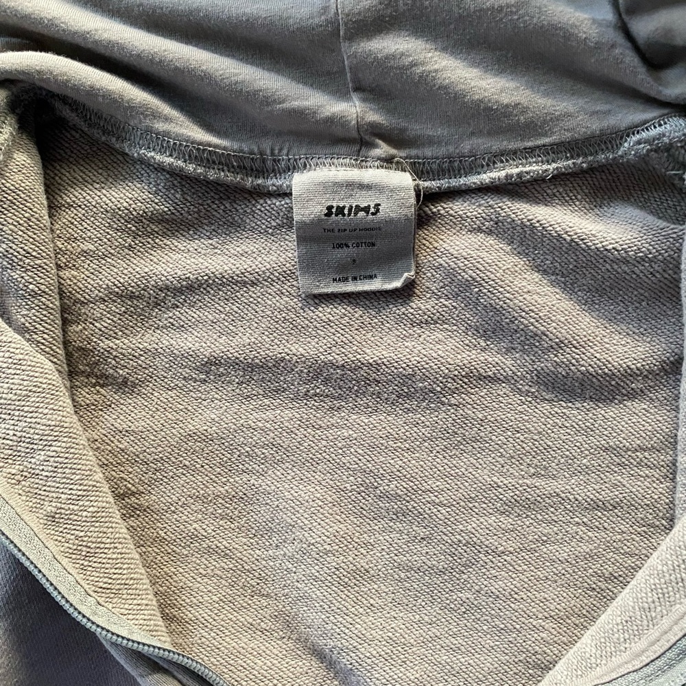 SKIMS Beige/Gray Cropped Full Zip-Up Hoodie - Picture 4 of 4